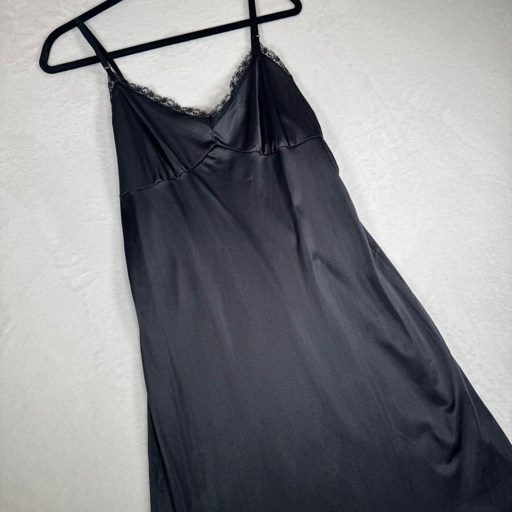 Vintage Camelot Black Nylon Lace Trim Slip Dress Size 36 USA Made‎